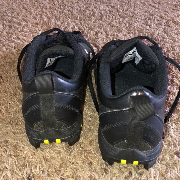 Men Soccer/Football/Baseball Cleats - Picture 6 of 6